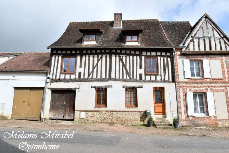 Maison 8 pièces 150 m² · à Mesnils-sur-Iton · 150 m² · 175 000 €