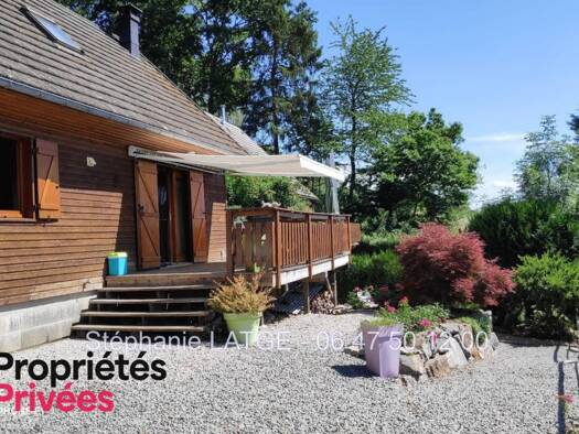 Chalet à vendre 148 000 € 4 pièces 3 chambres 55,5 m² 403 m² de terrain Beaulieu 15270