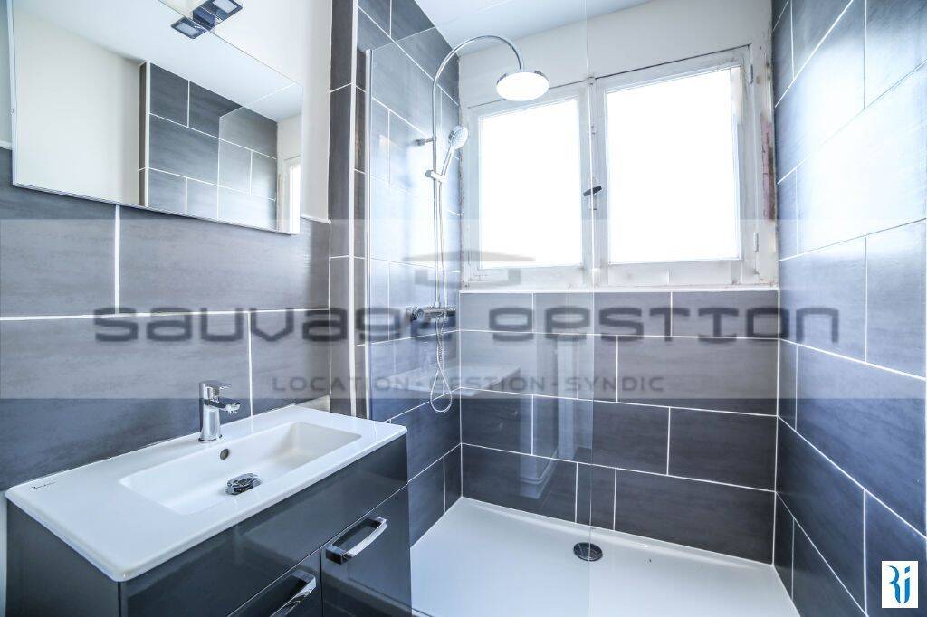 Appartement 3 pièces 61 m² · à Petit-Couronne · 60,8 m² · 680 €/mois