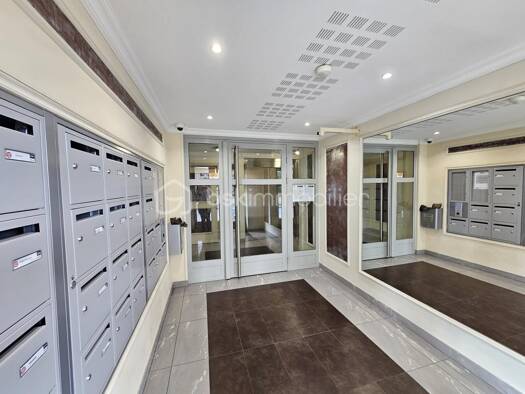 Appartement à vendre 159 900 € 2 pièces 1 chambre 43,6 m² Étage 2/5 Gare-Parc du Chateau-Le Gros Buisson Vigneux-sur-Seine 91270