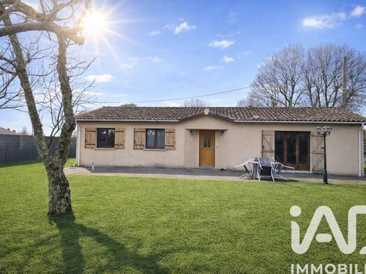 Maison de plain-pied à vendre 180 000 € 4 pièces 3 chambres 90 m² 934 m² de terrain Saint-Martin-du-Bois 33910