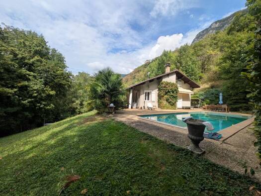 Villa à vendre 690 000 € 5 pièces 4 chambres 205 m² 4 000 m² de terrain Fontanil-Cornillon 38120