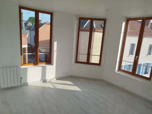 Maison à louer 370 € 1 pièce 15 m² 15 m² de terrain disponible dès maintenant Saint Leu-Notre Dame Amiens 80000