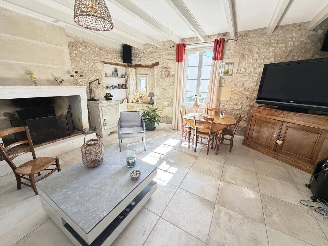 Maison 8 pièces 180 m² · à Semussac · 180 m² · 349 000 €