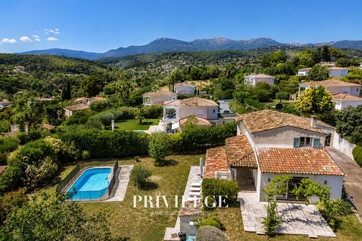 Maison 8 pièces 200 m² · à La Colle-sur-Loup · 200,2 m² · 1 312 500 €