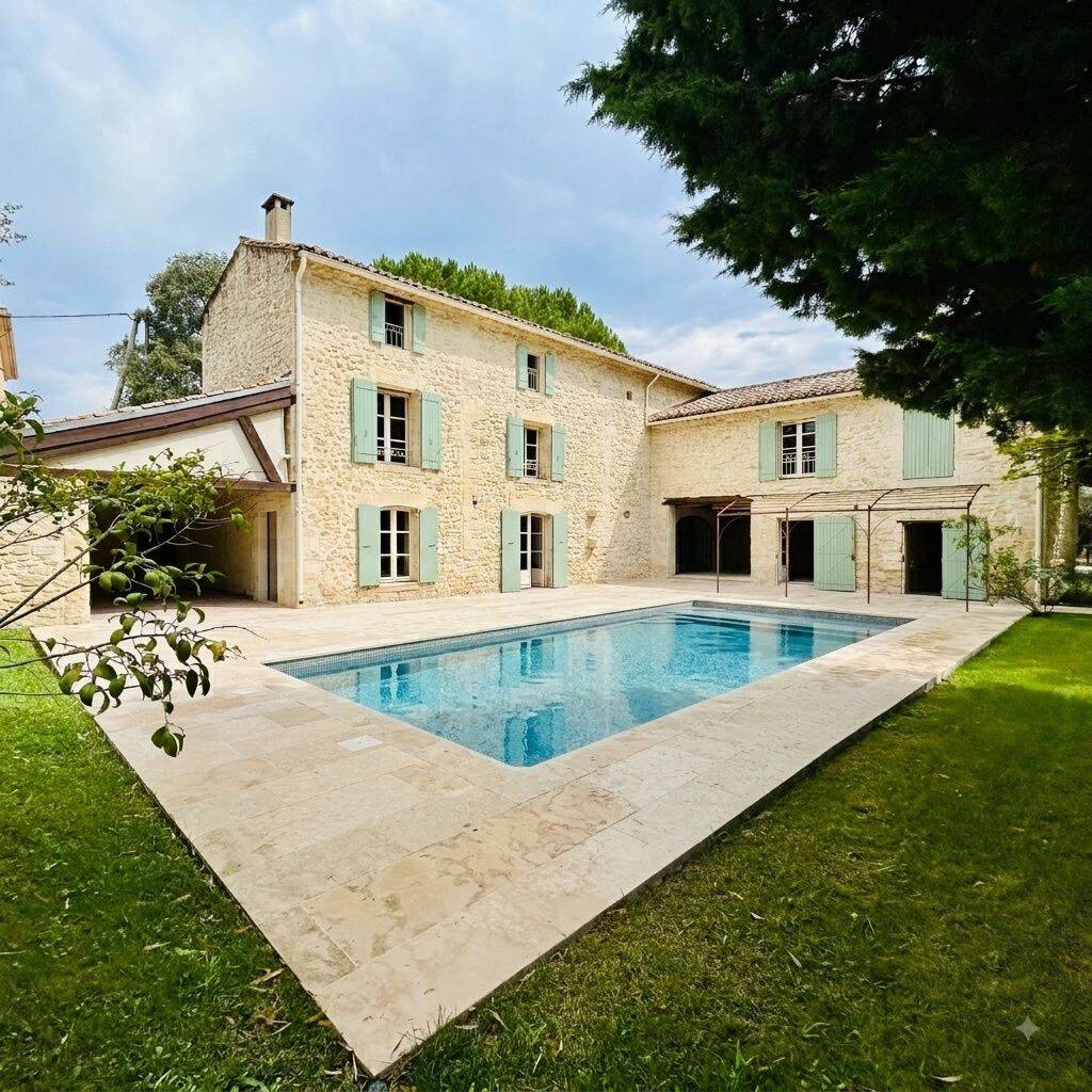 Maison 7 pièces 290 m² · à Uzès · 290 m² · 1 450 000 €