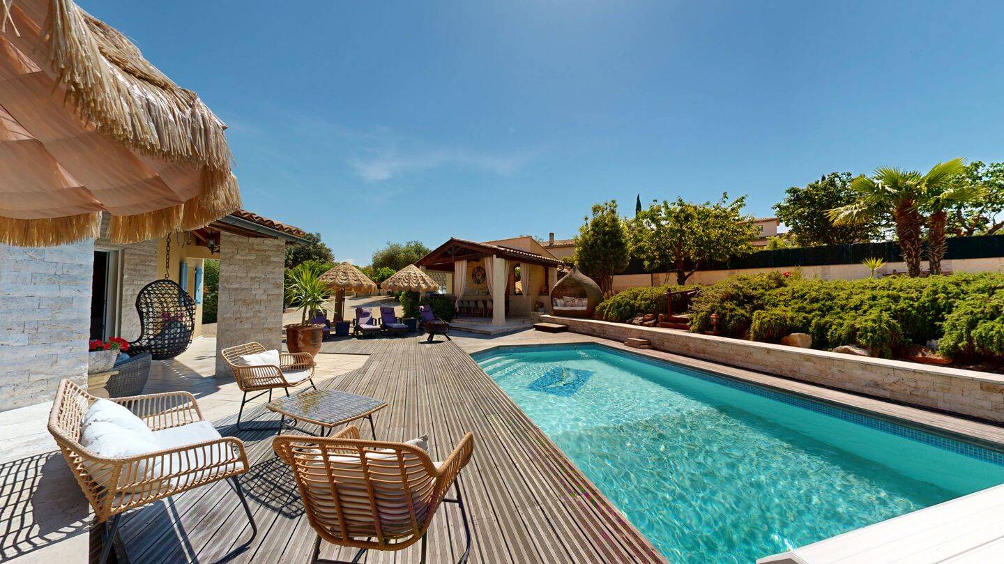 Maison 6 pièces 153 m² · à Valensole · 153 m² · 649 000 €