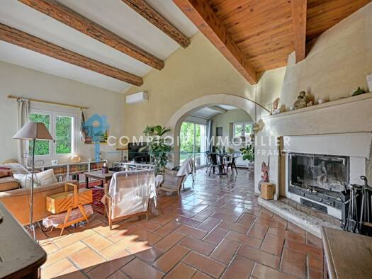 Maison à vendre 535 000 € 7 pièces 5 chambres 230 m² 927 m² de terrain Beauvoisin 30640