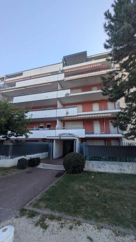 Appartement 1 pièce 53 m² · à Rumilly · 53,3 m² · 780 €/mois