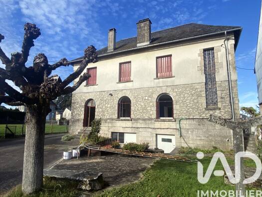 Immeuble à vendre 135 000 € 210 m² Sud Est Égletons 19300