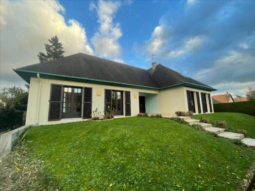 Maison à vendre 439 200 € 8 pièces 6 chambres 210 m² 702 m² de terrain Biéville-Beuville 14112