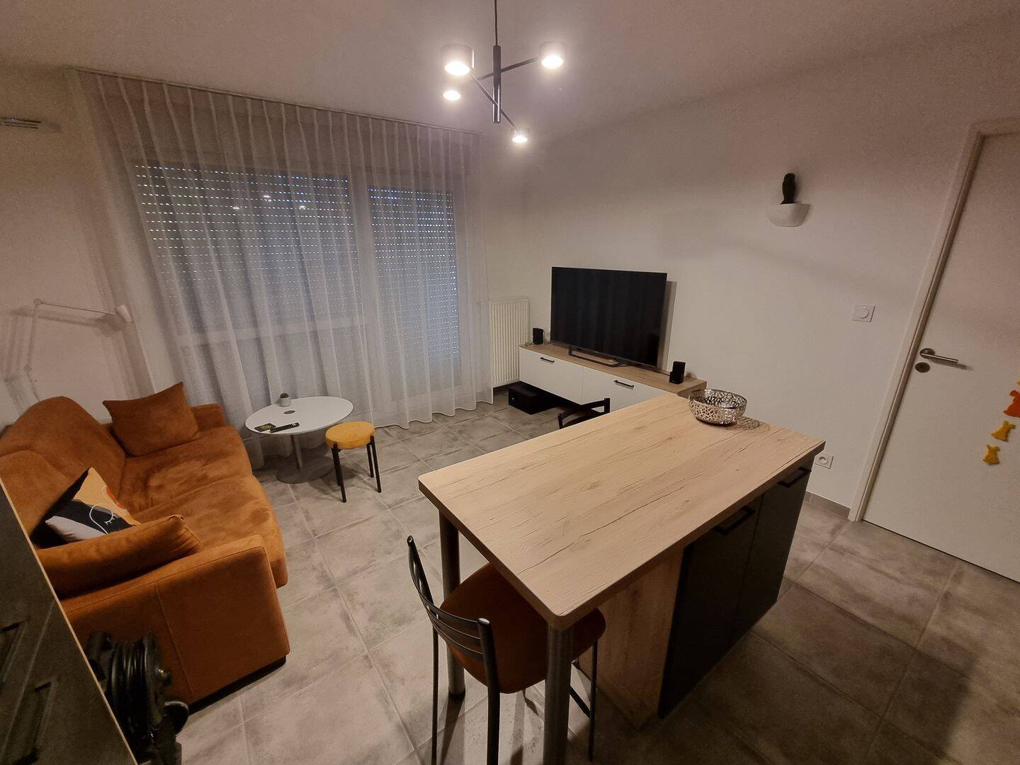 Location appartement T2 meublé 39,6 m² – Jardin, terrasse et box – Dijon Montchapet — 3