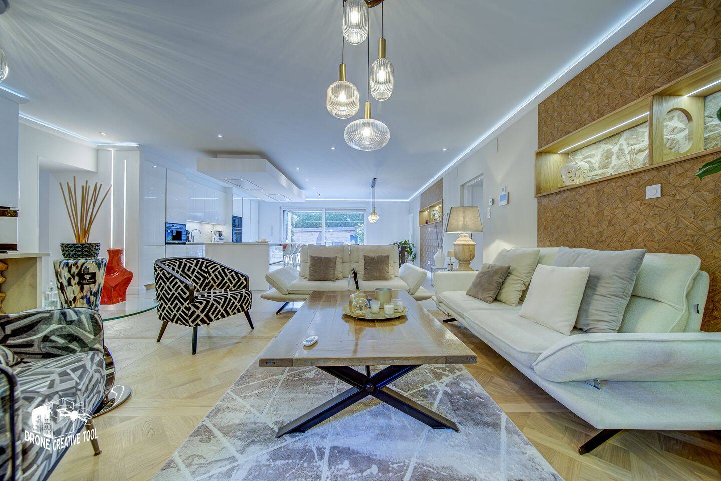 Maison 7 pièces 471 m² · à Thil · 471 m² · 1 199 000 €