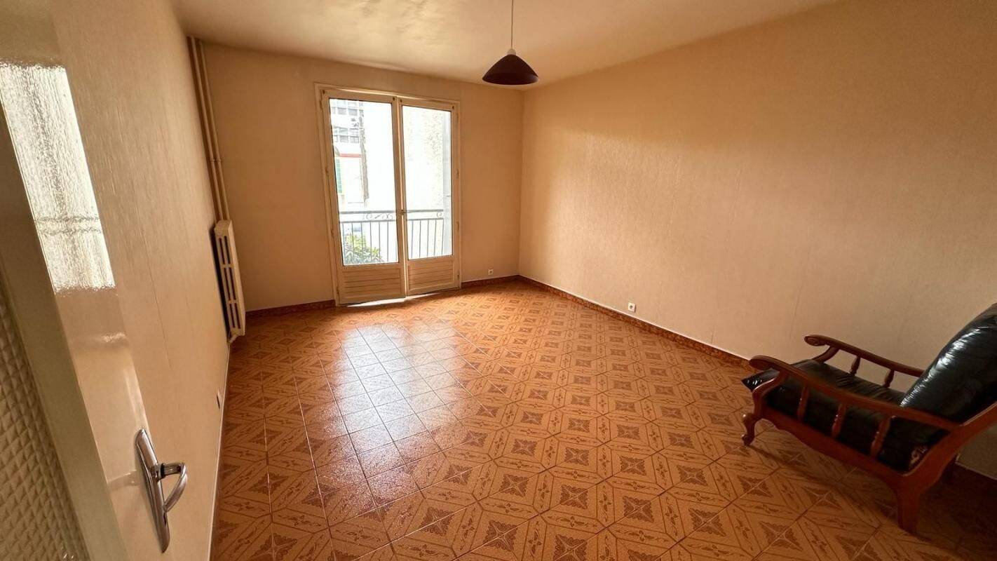 Appartement 2 pièces 47 m² · à Drancy · 46,6 m² · 840 €