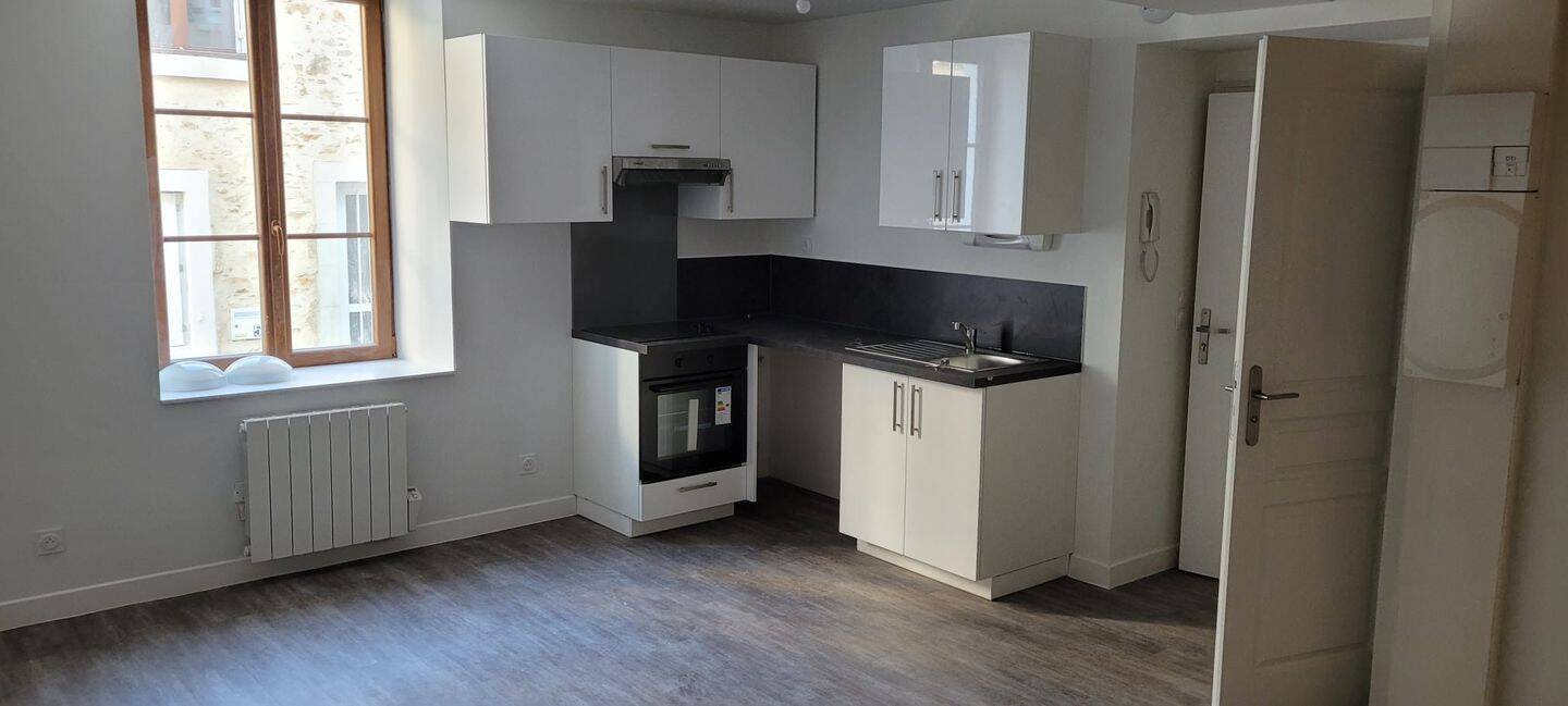 Appartement 1 pièce 50 m² · à Meslay-du-Maine · 50 m² · 490 €
