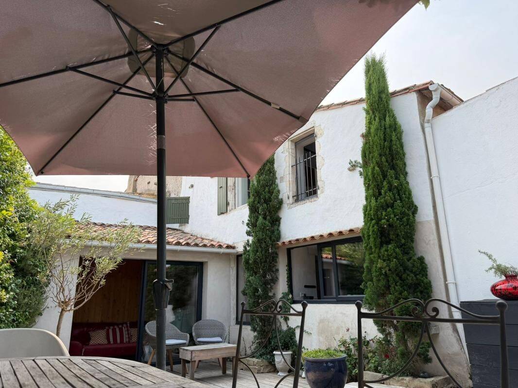 Maison 4 pièces 122 m² · à Le Bois-Plage-en-Ré · 122 m² · 692 000 €