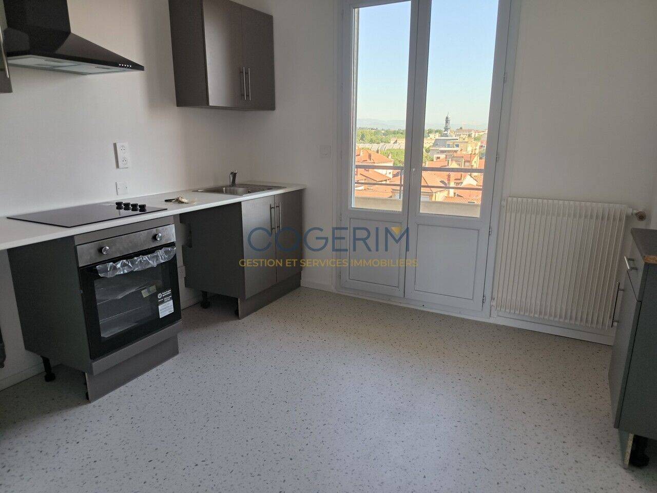 Appartement 4 pièces 88 m² · à Villefranche-sur-Saône · 87,9 m² · 1 200 €/mois