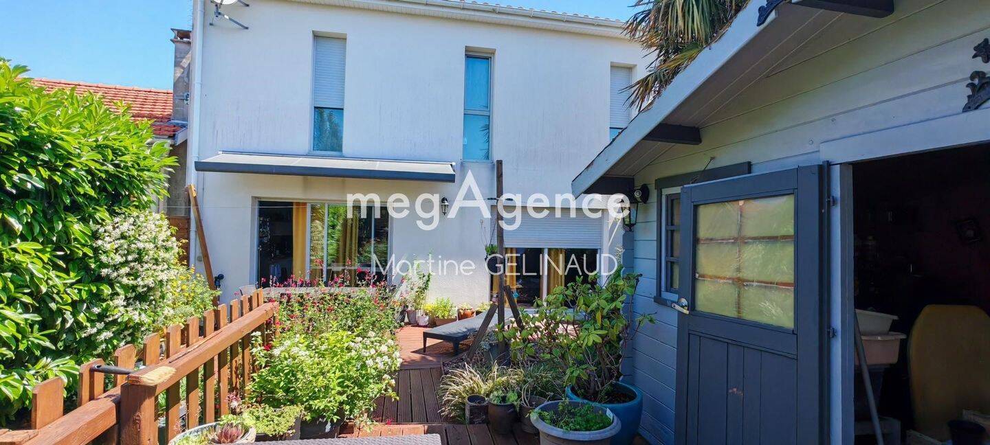 Maison 5 pièces 120 m² · à Saintes · 120 m² · 282 000 €