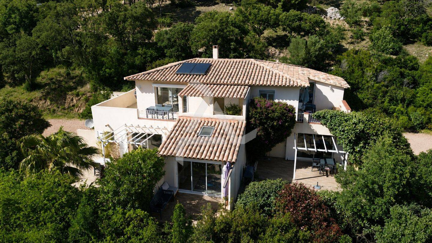 Maison 9 pièces 163 m² · à Porto-Vecchio · 163 m² · 890 000 €