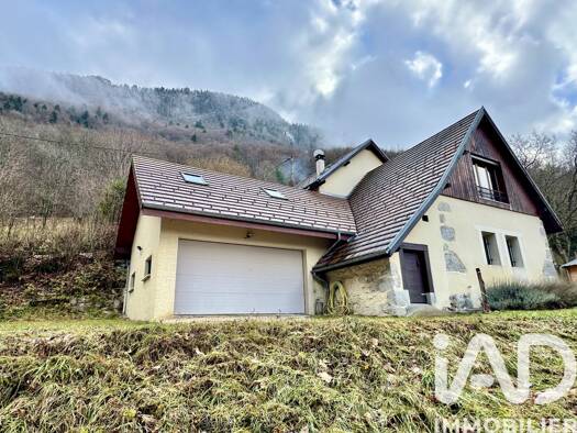 Maison à vendre 475 000 € 5 pièces 3 chambres 129 m² 16 610 m² de terrain Corenc 38700