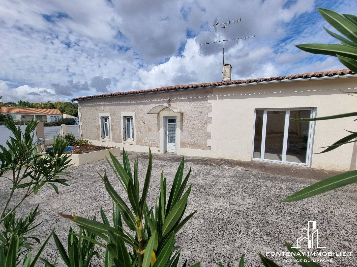 Maison 4 pièces 90 m² · à Fontenay-le-Comte · 89,8 m² · 171 000 €