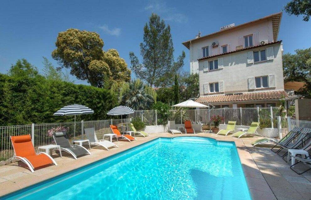 Maison 14 pièces 500 m² · à Saint-Raphaël · 500 m² · 2 950 000 €