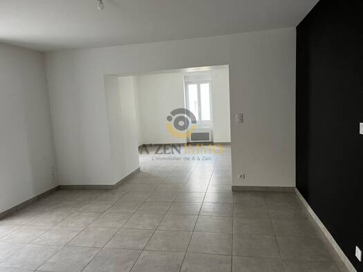 Maison à louer 900 € 3 pièces 2 chambres 94 m² Le Bourg sous la Roche-Rivoli-Courtaisière La Roche-sur-Yon 85000