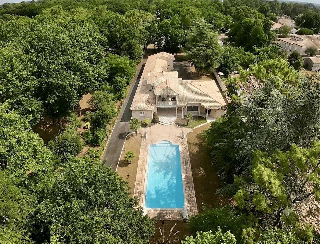 Maison 7 pièces 265 m² · à La Tremblade · 265 m² · 879 000 €
