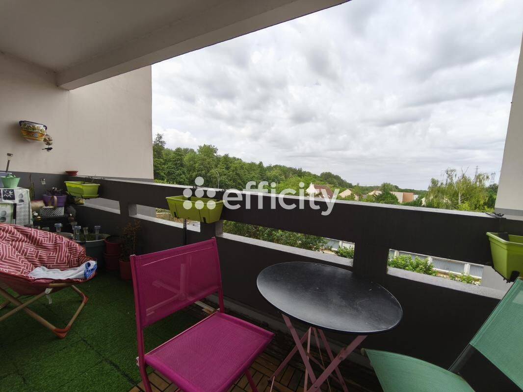 Appartement 5 pièces 94 m² · à Montataire · 93,9 m² · 139 000 €