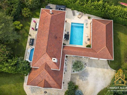 Maison à vendre 1 249 000 € 9 pièces 4 chambres 282 m² 1 677 m² de terrain Étiolles 91450