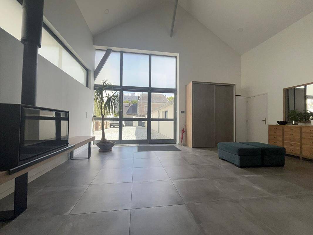 Maison 10 pièces 370 m² · à Tours · 370 m² · 1 027 000 €