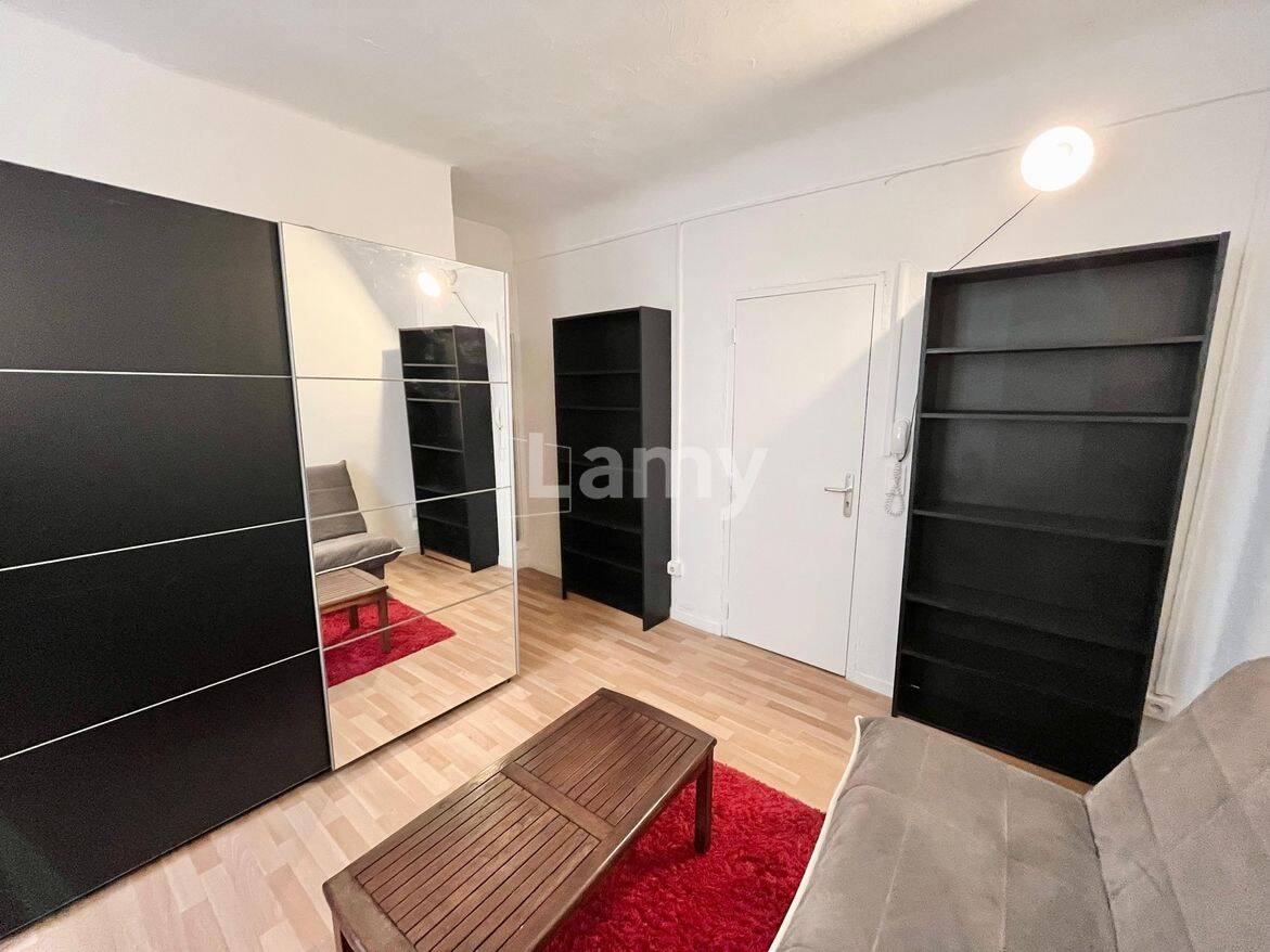 Appartement 1 pièce 19 m² · à Aix-en-Provence · 18,6 m² · 499 €