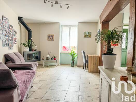 Maison de ville à vendre 322 000 € 4 pièces 3 chambres 104 m² 262 m² de terrain Villeneuve-le-Comte 77174