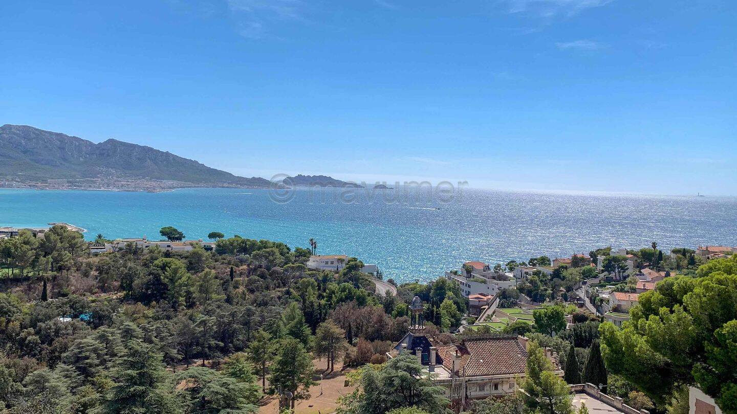 Appartement 3 pièces 103 m² · à Marseille 7ème Arrondissement · 103,1 m² · 1 290 000 €