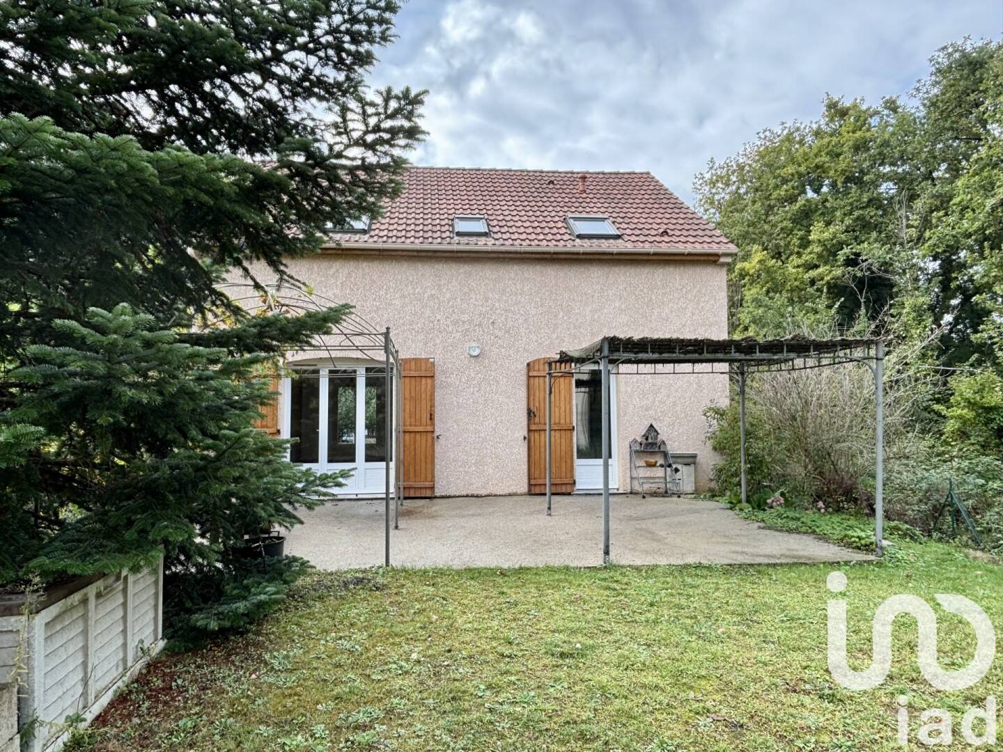 Maison 6 pièces 107 m² · à Saint-Pierre-lès-Nemours · 107 m² · 239 900 €
