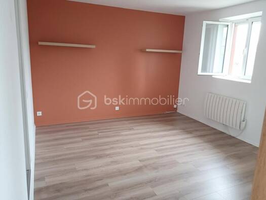 Maison de ville à vendre 99 500 € 3 pièces 2 chambres 85 m² Beaumontel 27170