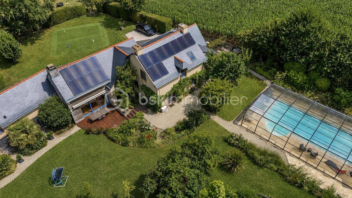 Maison 7 pièces 230 m² · à Saint-Aubin-d'Aubigné · 230 m² · 695 000 €