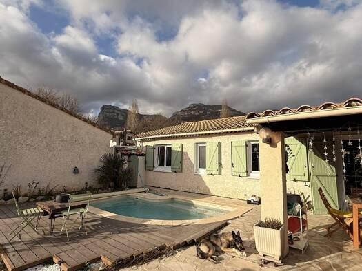 Maison à vendre 580 000 € 4 pièces 3 chambres 95 m² 388 m² de terrain Saint-Jeannet 06640