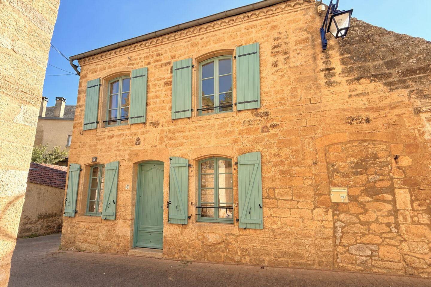 Maison 6 pièces 151 m² · à Gourdon · 151 m² · 340 000 €