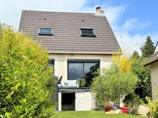 Maison à vendre 476 000 € 5 pièces 4 chambres 118 m² 904 m² de terrain Lévis-Saint-Nom 78320