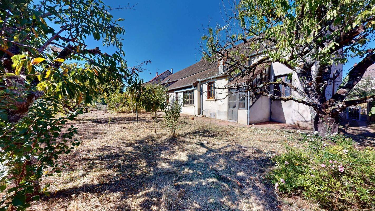 Maison 5 pièces 115 m² · à Givry · 115 m² · 181 000 €