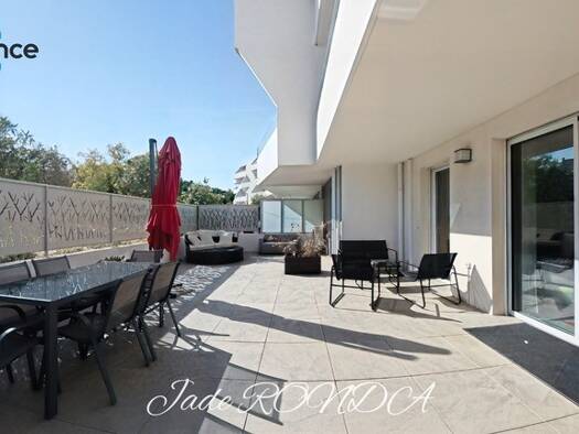 Appartement à vendre 289 000 € 3 pièces 2 chambres 58 m² RDC/4 Mazargues Marseille 9ème arrondissement 13009