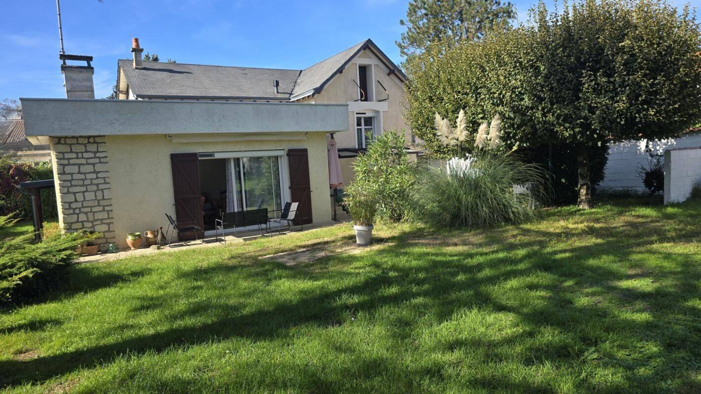 Maison 4 pièces 94 m² · à Poitiers · 94 m² · 242 000 €