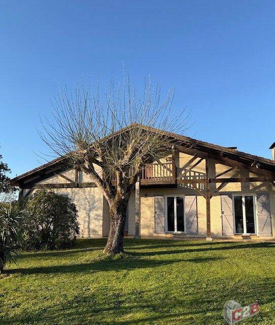 Maison 6 pièces 144 m² · à La Brède · 144 m² · 472 000 €