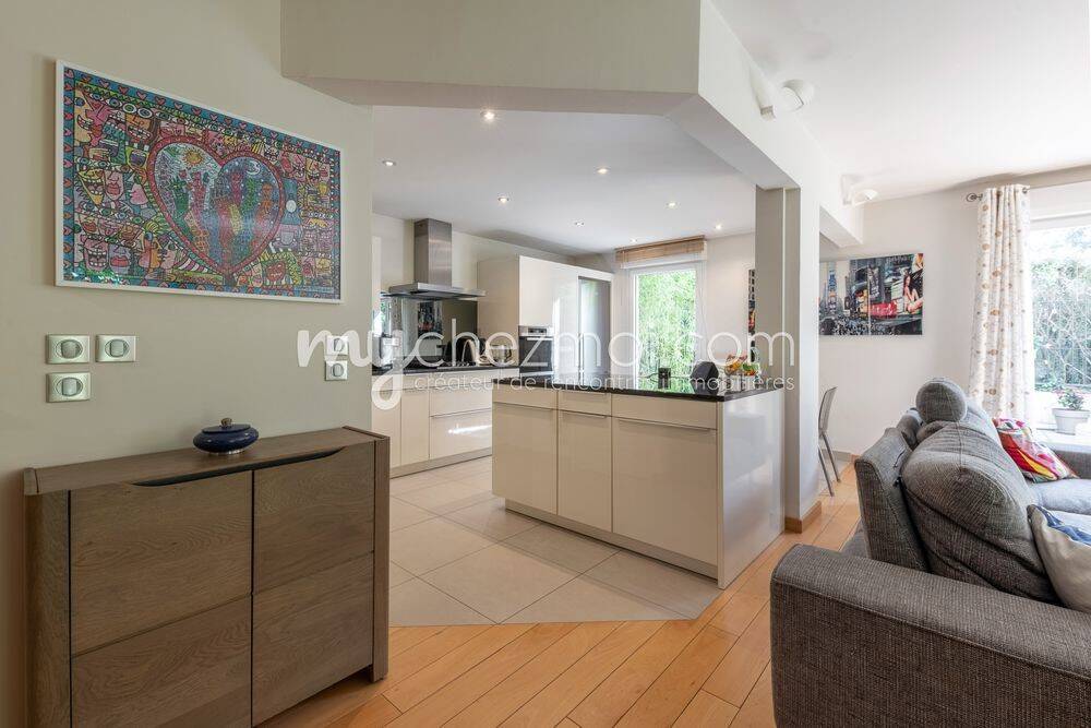 Appartement 5 pièces 133 m² · à Tassin-la-Demi-Lune · 133 m² · 619 000 €