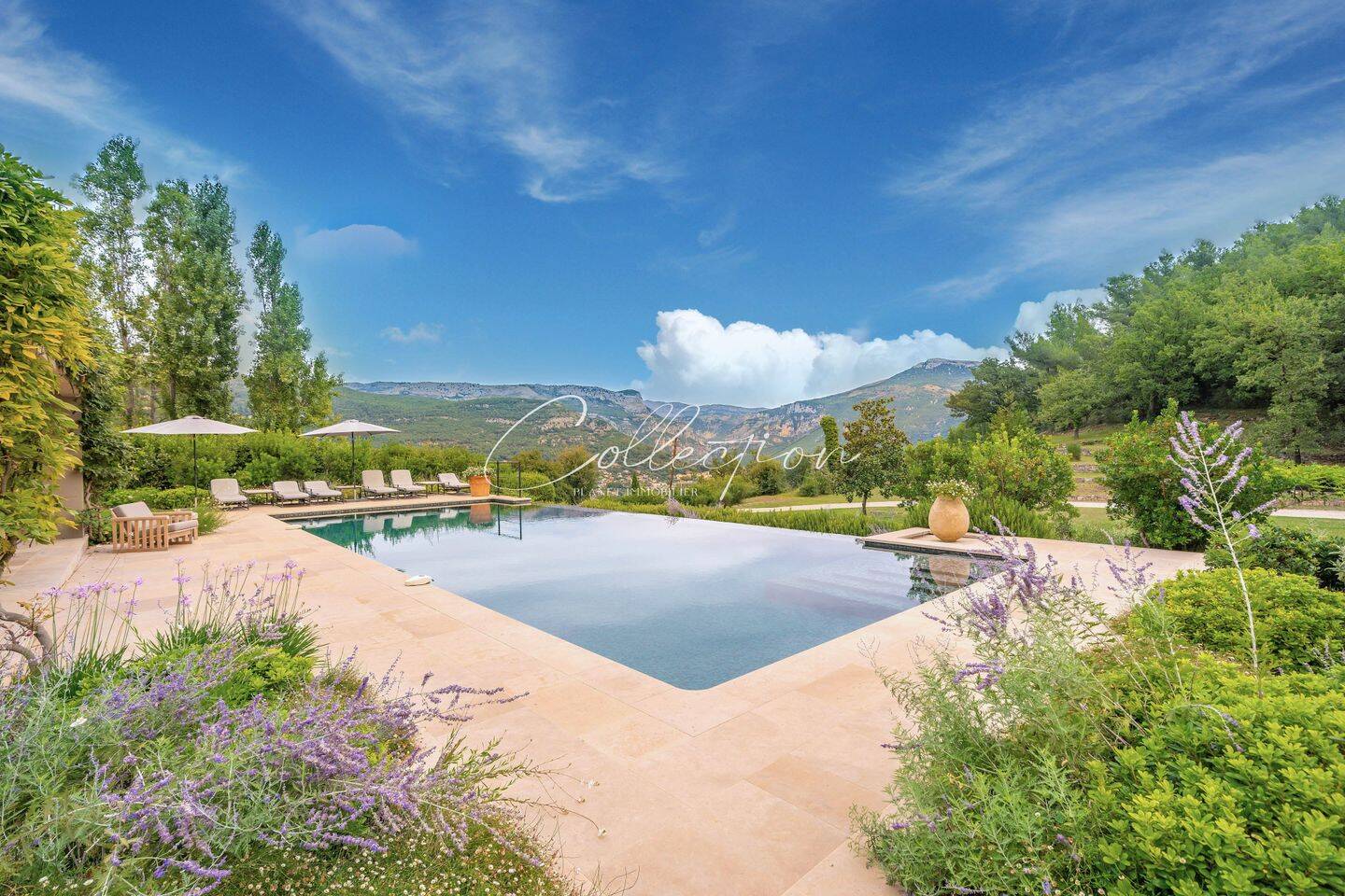 Maison 6 pièces 391 m² · à Châteauneuf-Grasse · 391 m² · 3 750 000 €