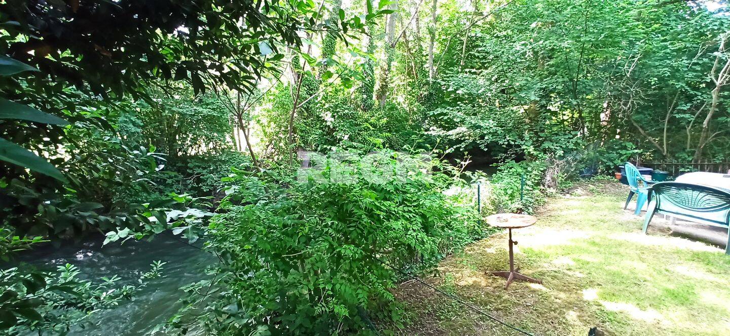 Maison 8 pièces 122 m² · à Bourges · 122 m² · 129 000 €