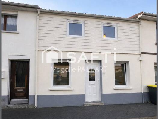 Maison à vendre 137 000 € 4 pièces 2 chambres 66 m² 70 m² de terrain Le Centre Guînes 62340