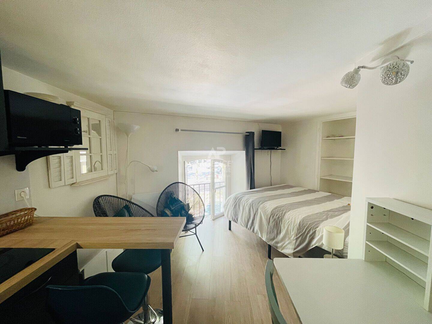 Appartement 1 pièce 17 m² · à Versailles · 17 m² · 790 €