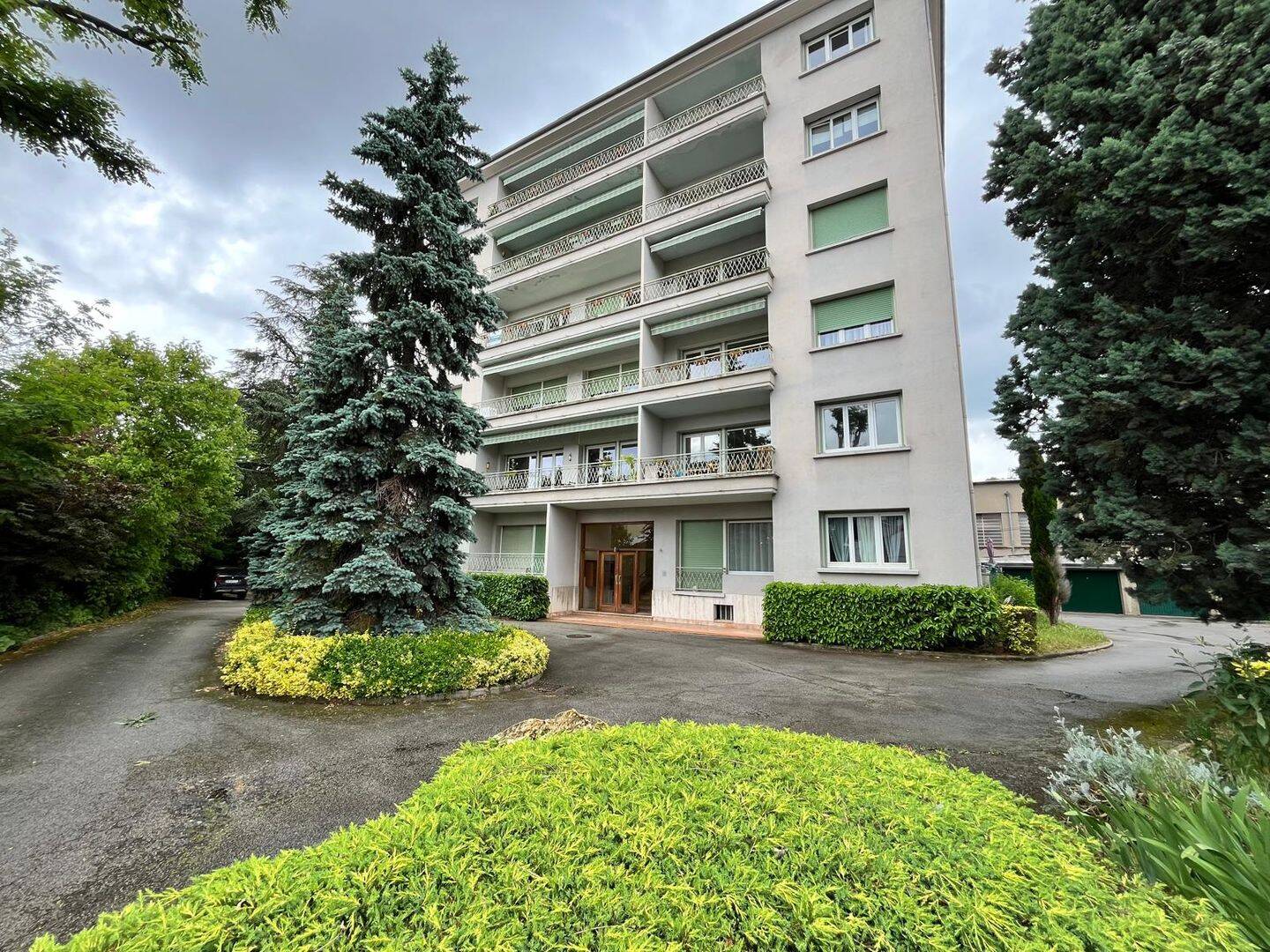 Appartement 4 pièces 103 m² · à Saint-Étienne · 103,1 m² · 69 000 €
